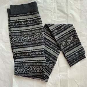 Lucky Brand Gray & Black Geometric Stiped Seamless Leggings | Size Small/Medium